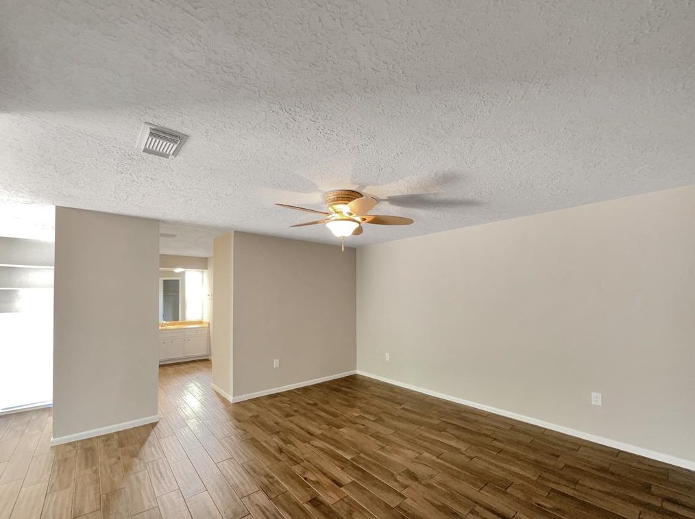 15911 Brookvilla Dr, Houston TX  77059-5910 exterior