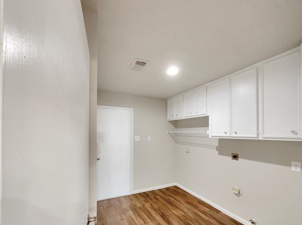 15911 Brookvilla Dr, Houston TX  77059-5910 exterior