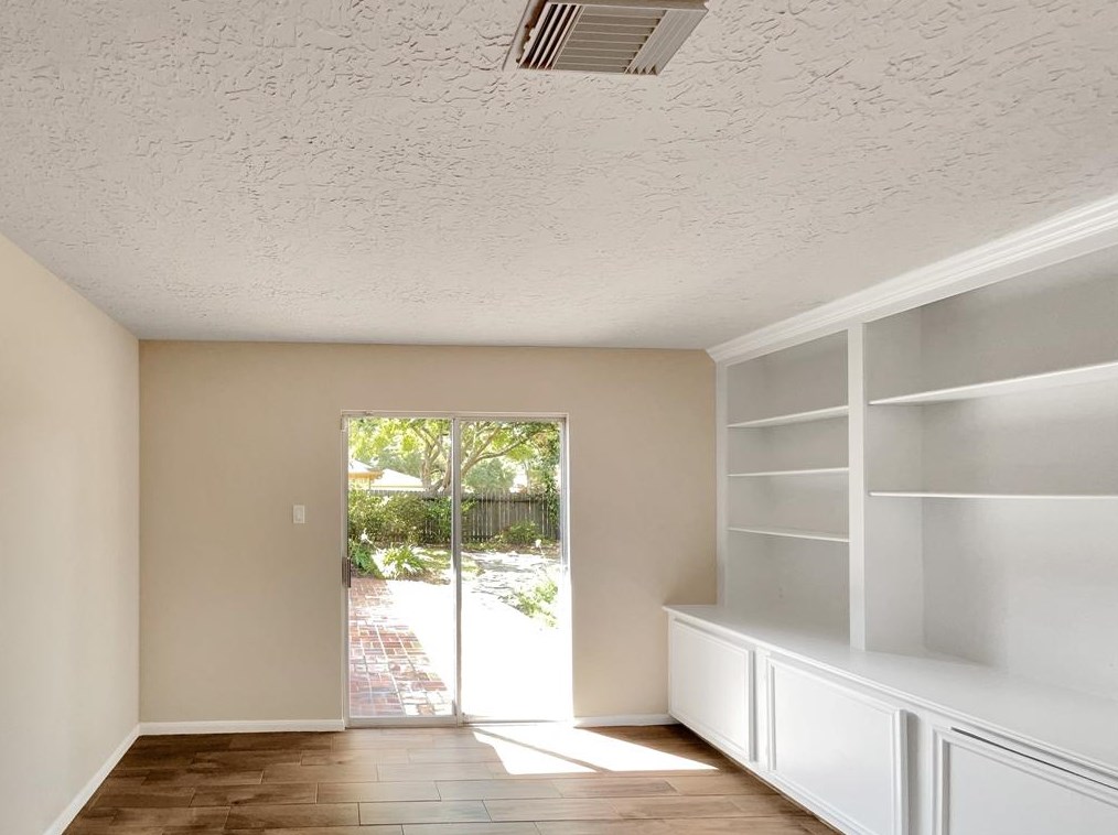 15911 Brookvilla Dr, Houston TX  77059-5910 exterior