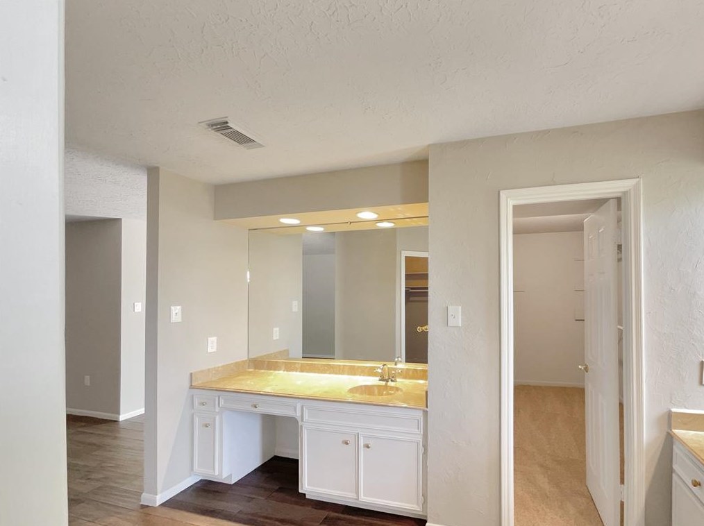 15911 Brookvilla Dr, Houston TX  77059-5910 exterior