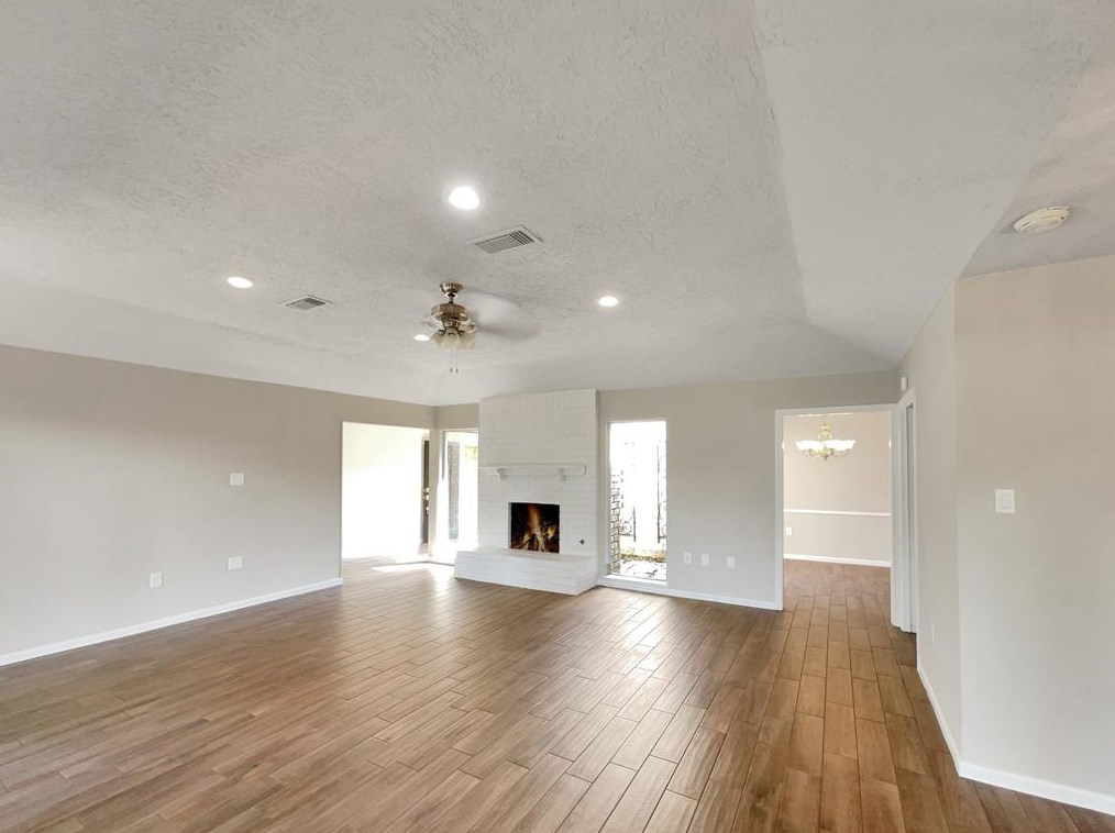 15911 Brookvilla Dr, Houston TX  77059-5910 exterior