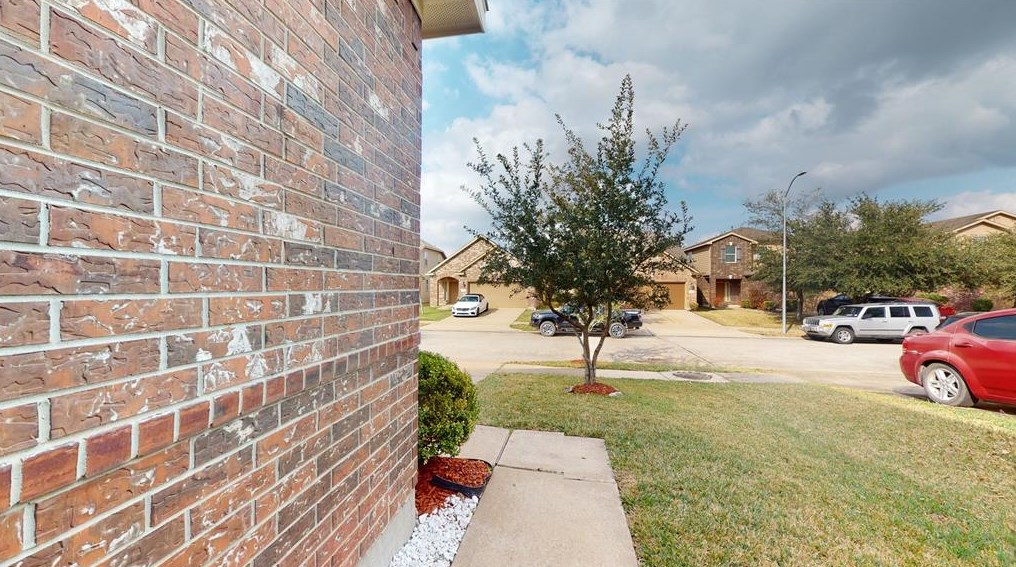 9226 Fuqua Breeze Dr, Houston, TX 77075