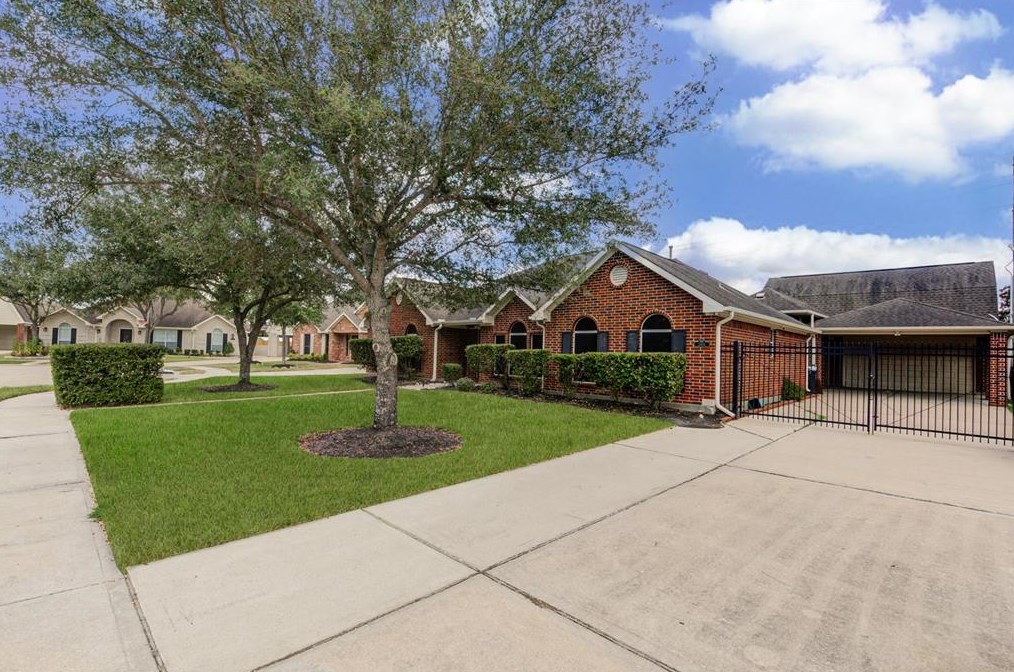 3403 Kerr Ln, Pearland, TX 77584