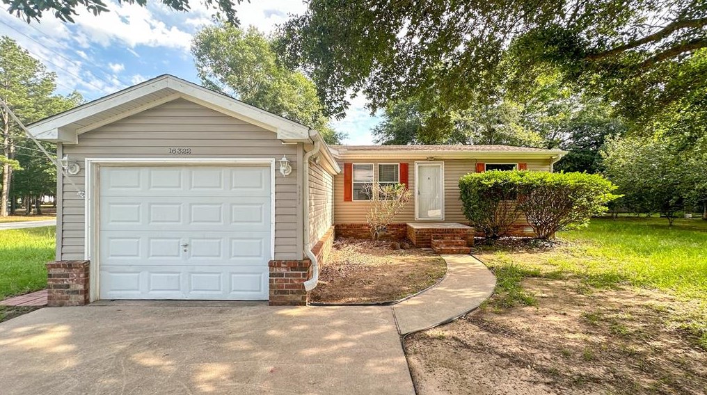 16322 Wild Oak Ln, Conroe, TX 77302