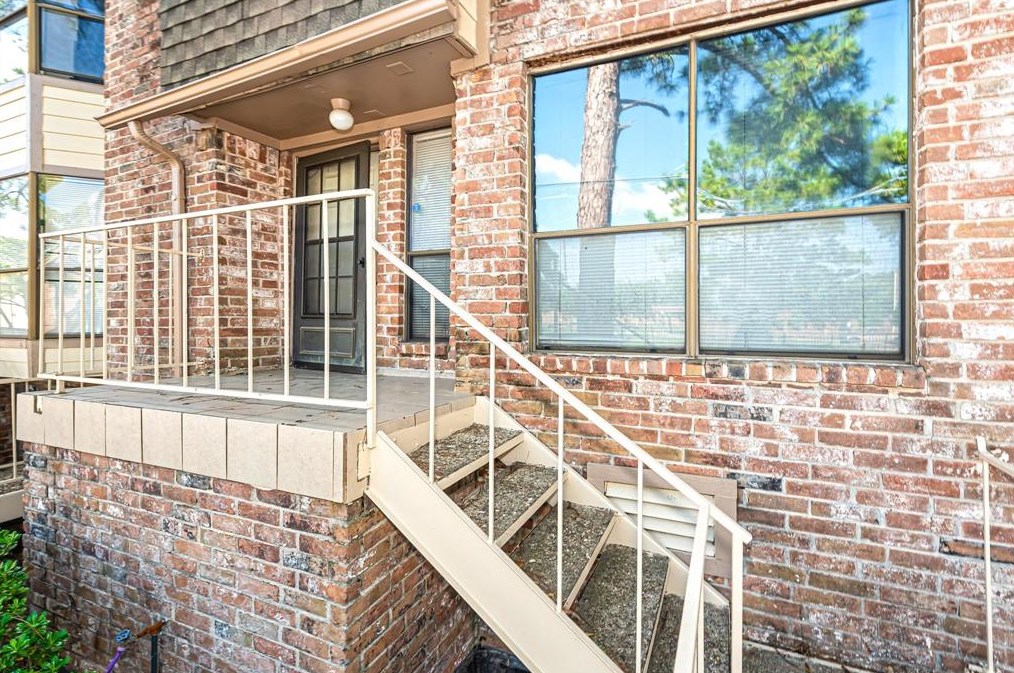 2119 Place Rebecca Ln, Houston, TX 77090-1059