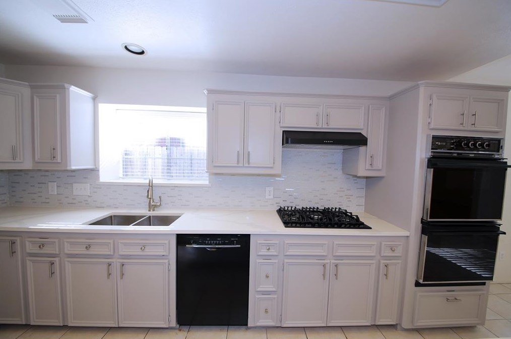 14814 Forest Trails Dr, Houston, TX 77095
