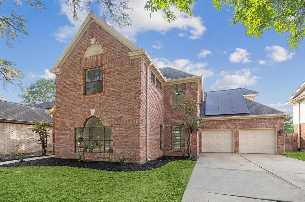 17514 Garnercrest Dr, Houston, TX 77095-1109