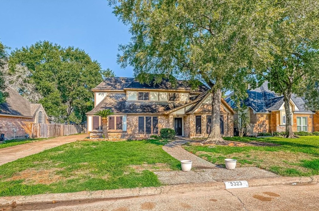 5323 Mulberry Grove Dr, Humble, TX 77345