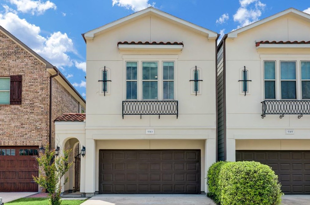 5313 Darling St, Houston, TX 77007