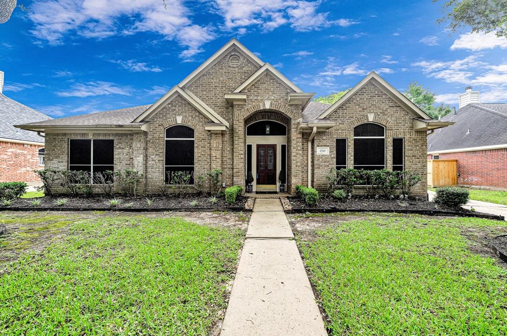 2510 Cooling Breeze Dr, Richmond TX 77406-6895 exterior