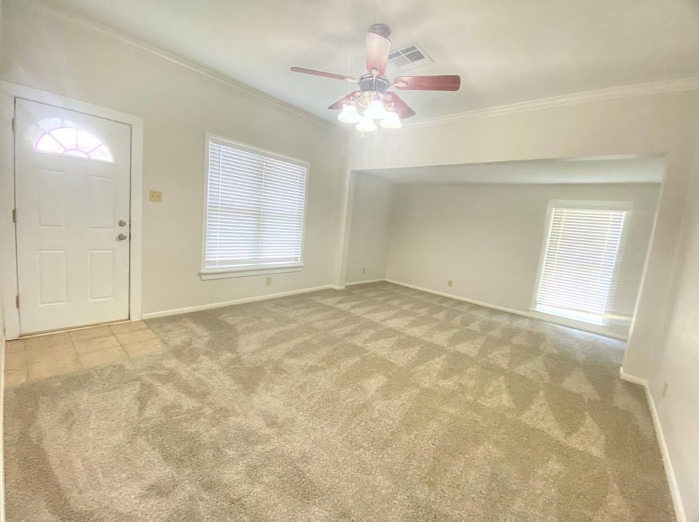 126 E Orange St, Angleton, TX 77515