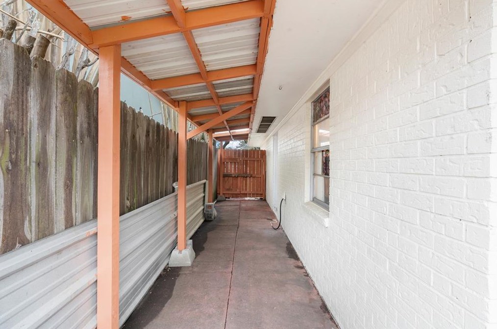 2103 Cedar Brake St, Baytown, TX 77520-3605