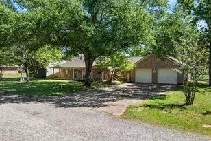 236 N Golfview Dr, Normangee, TX 77871 - Photo 32