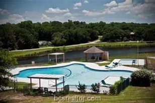 236 N Golfview Dr, Normangee, TX 77871 - Photo 36