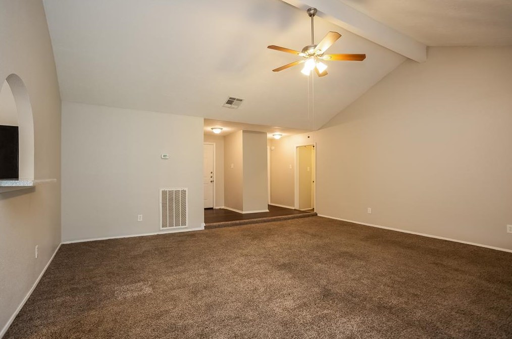 9715 Dover Hill Rd, Morgans Point, TX 77571