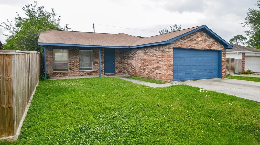 1114 Greencroft St, Channelview, TX 77530-2855