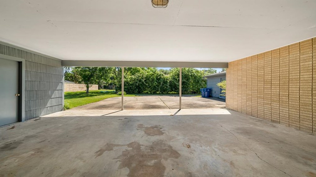 210 20 Ave, Texas City TX  77590-6134 exterior