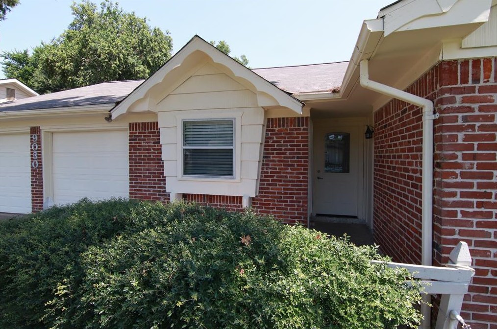 9030 Langdon Ln, Houston, TX 77036