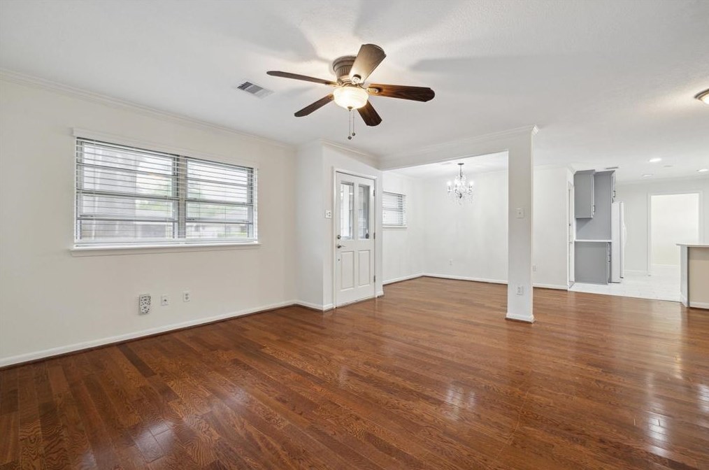 5518 Cheshire Ln, Houston, TX 77092