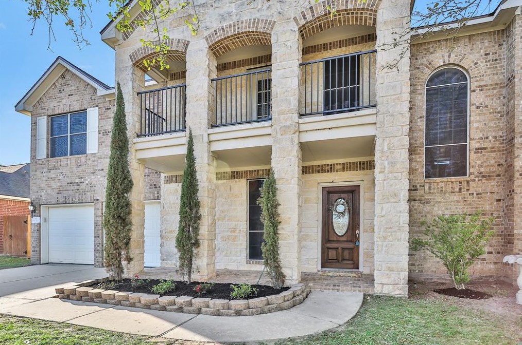 11310 S Country Club Green Dr, Tomball, TX 77375