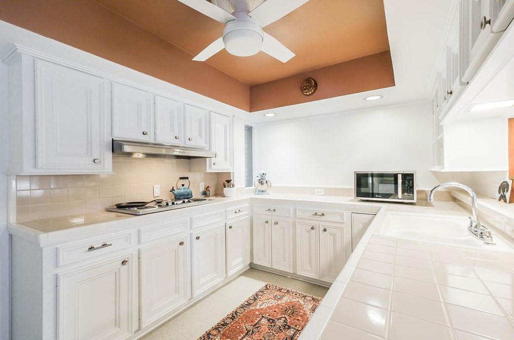 2103 De Milo Dr, Houston TX  77092-4149 exterior