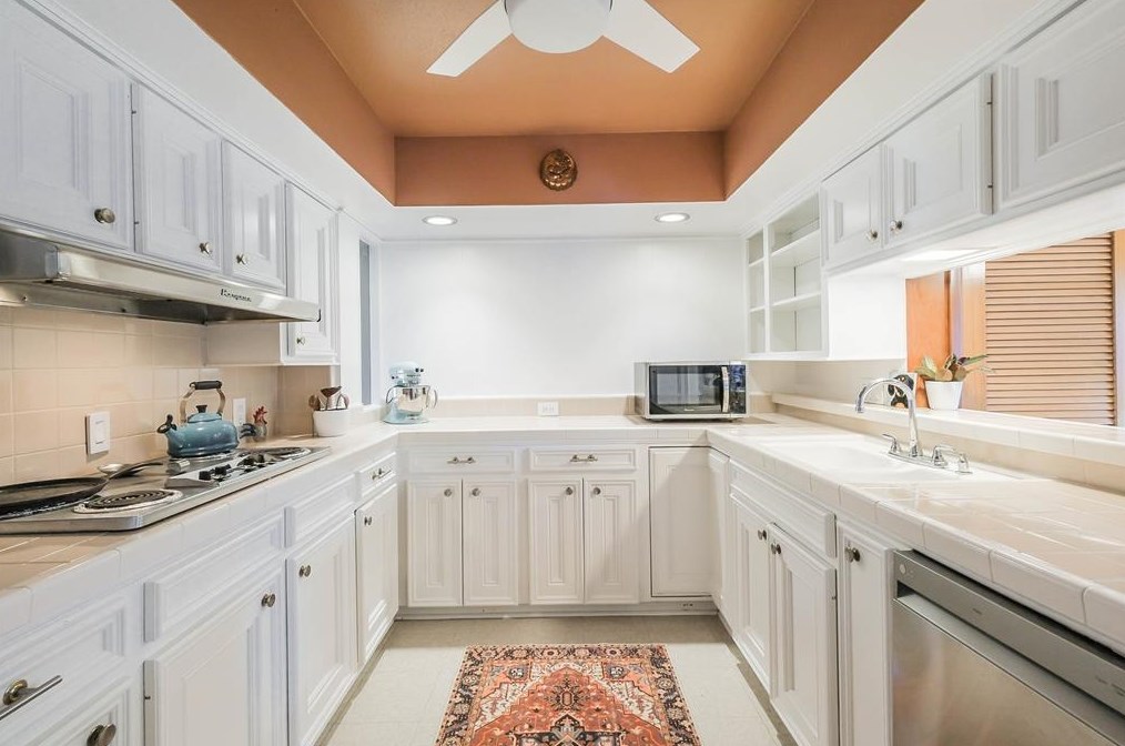 2103 De Milo Dr, Houston TX  77092-4149 exterior