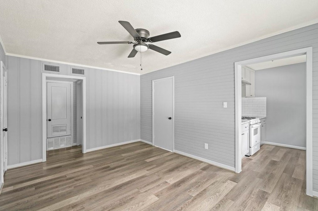 2324 Cedar Dr #4, La Marque, TX 77568