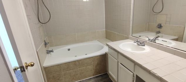 7750 Park Fls Dr, Houston TX  77095-4023 exterior