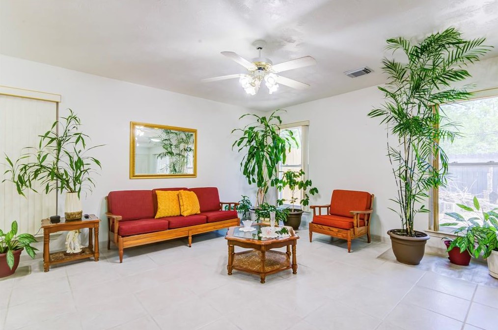 9234 Kingsrose Ln, Houston, TX 77075-5057
