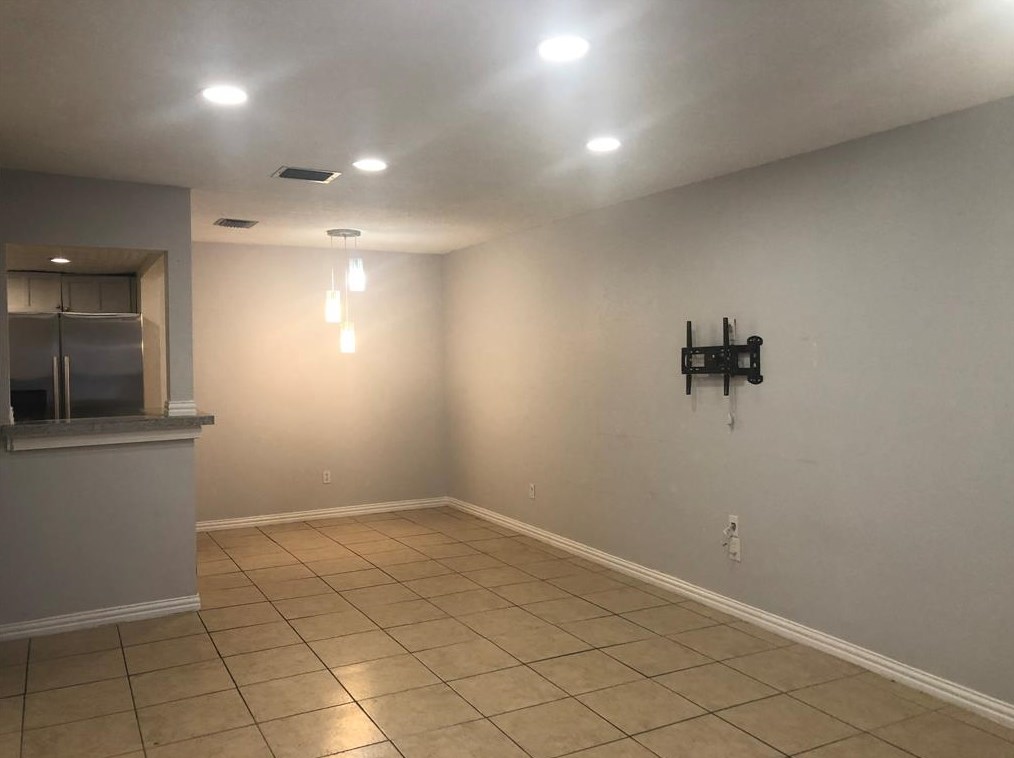 9531 Pagewood Ln, Houston, TX 77063