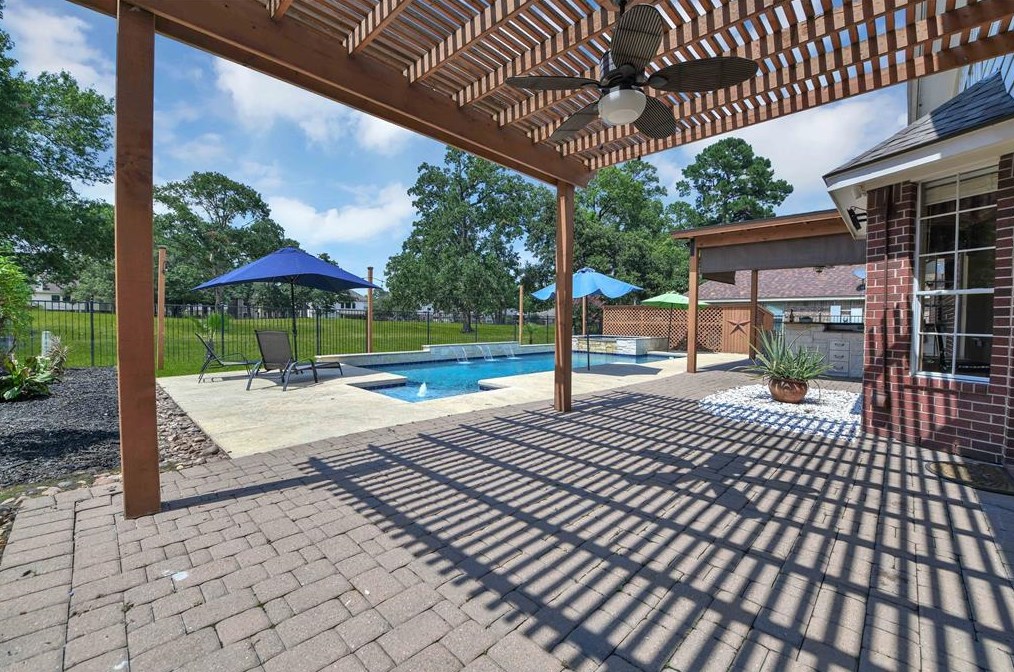 8419 Malardcrest Dr, Humble TX 77346-8109 exterior