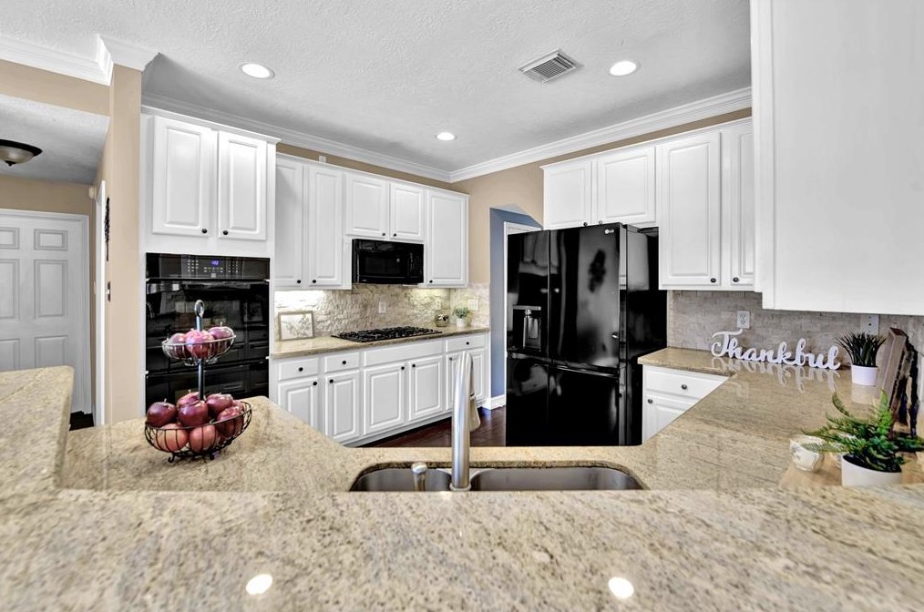 8419 Malardcrest Dr, Humble TX 77346-8109 exterior