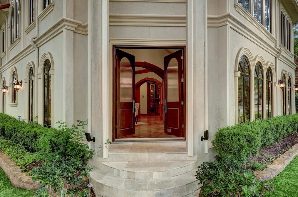 6504 Brompton Rd, Houston TX  77005-3904 exterior