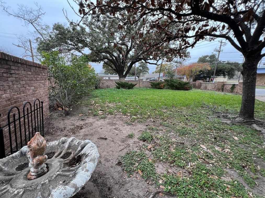 907 Morton St, Richmond TX 77469-3076 exterior