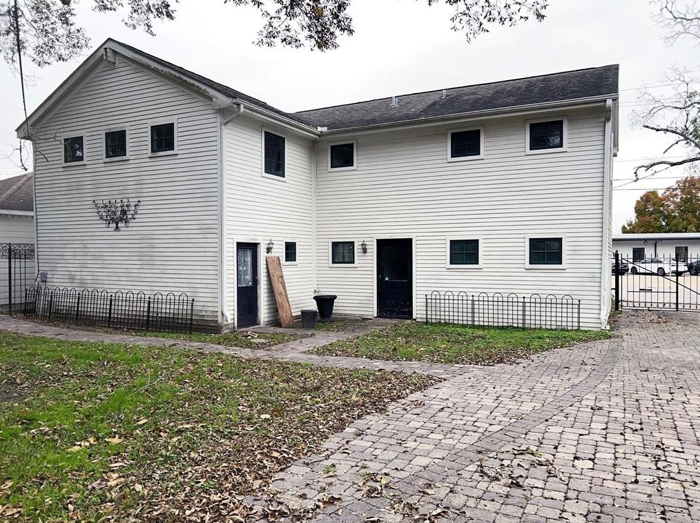 907 Morton St, Richmond TX 77469-3076 exterior