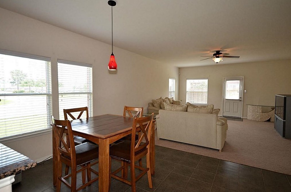 6603 Lindale Manor Ct, Spring TX  77379-8930 exterior