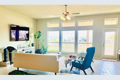 727 N Bayshore Drive, La Porte, TX 77571 - Photo 10