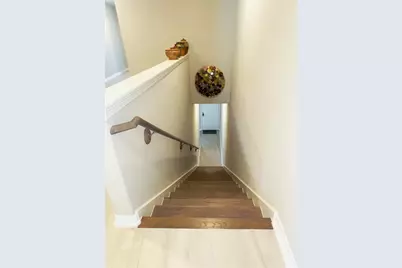 727 N Bayshore Drive, La Porte, TX 77571 - Photo 26