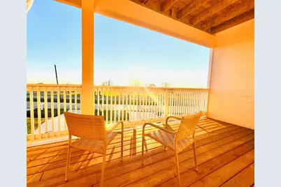 727 N Bayshore Drive, La Porte, TX 77571 - Photo 1