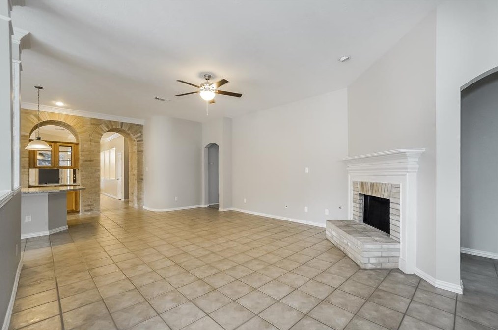 16042 Belleshire Ln, Houston, TX 77084