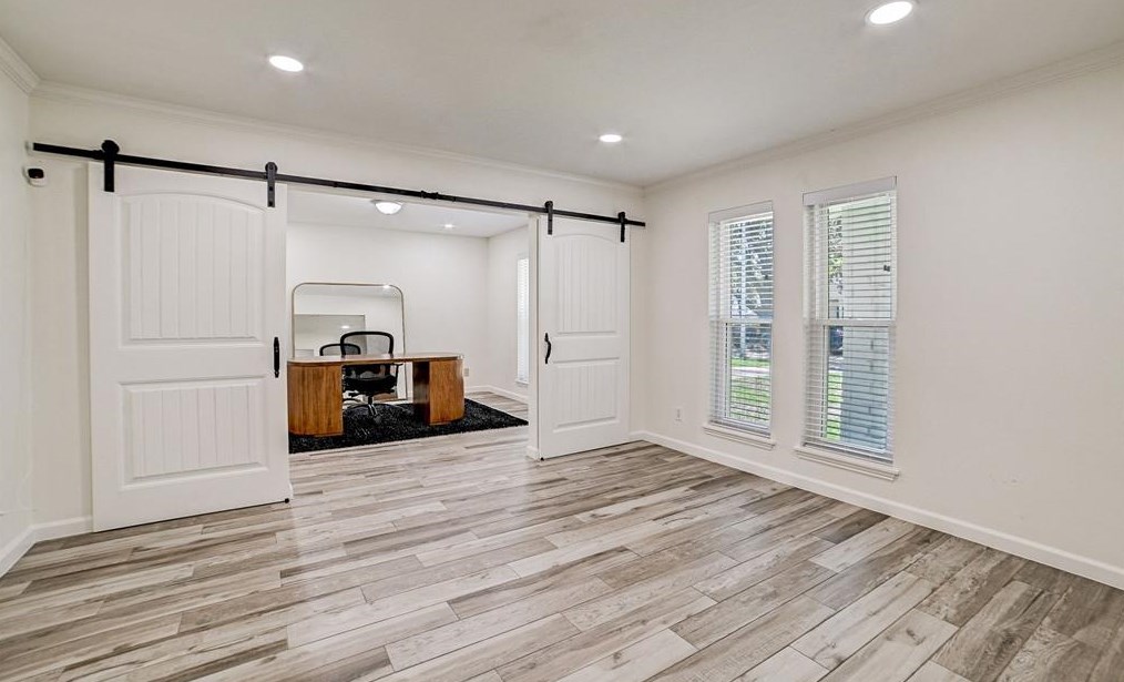 2807 Kismet Ln, Houston TX  77043-1709 exterior