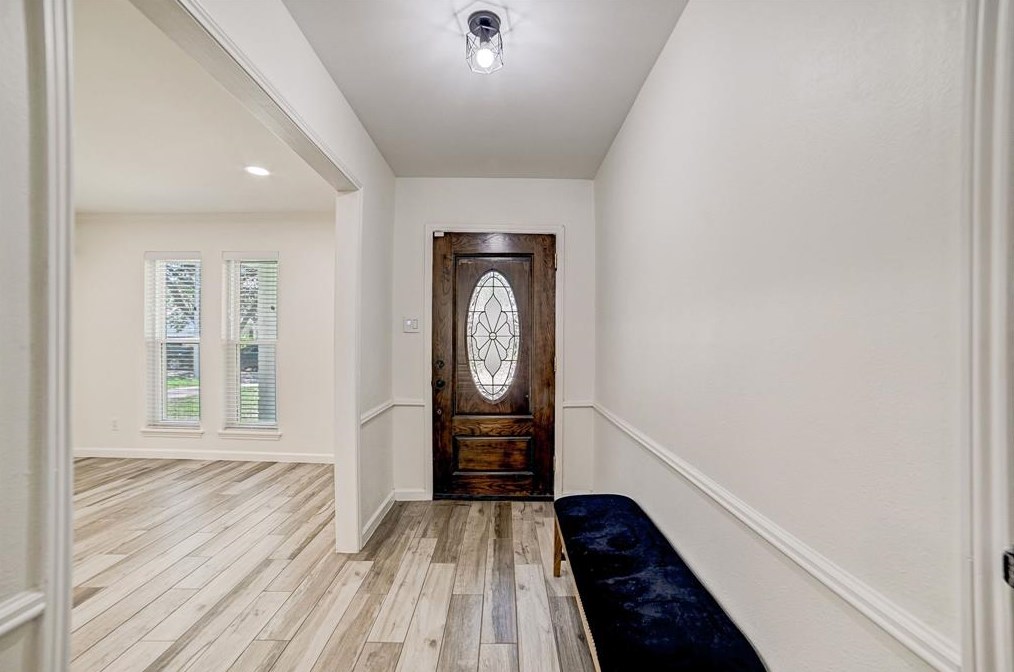 2807 Kismet Ln, Houston TX  77043-1709 exterior