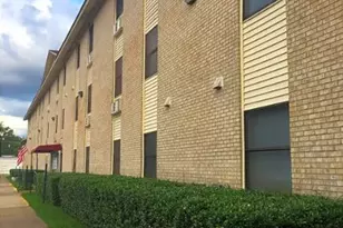 122 Kickapoo St, Palestine, TX 75803 - Photo 2