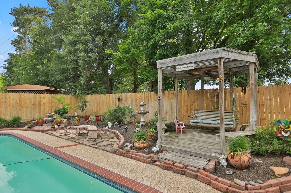 14035 Cleobrook, Houston TX  77070-3714 exterior