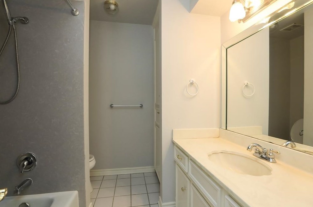 14035 Cleobrook, Houston TX  77070-3714 exterior
