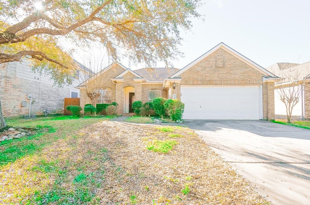 8506 Fredericksburg Ln, Houston, TX 77083