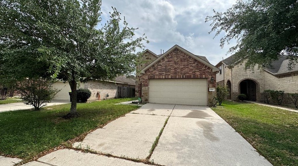 1703 Thornhollow Dr, Houston, TX 77014