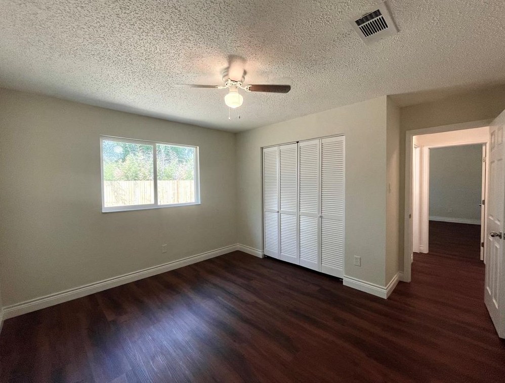 10718 Parkland Woods Dr, Sugar Land TX  77498-1733 exterior