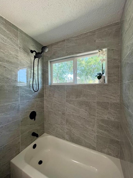 10718 Parkland Woods Dr, Sugar Land TX  77498-1733 exterior