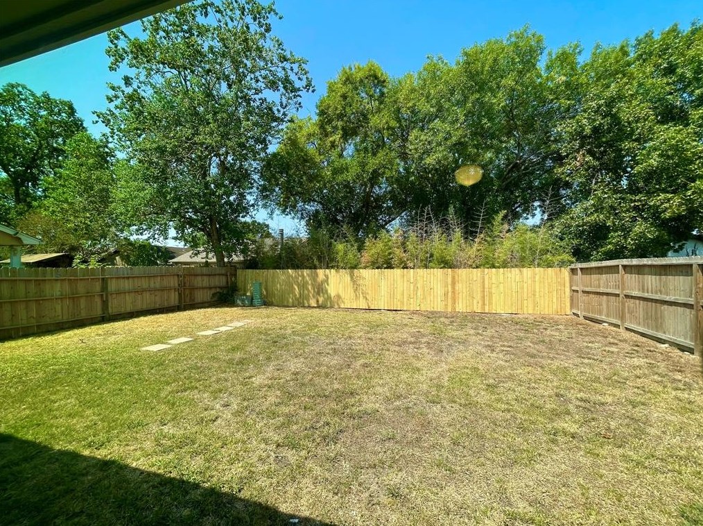 10718 Parkland Woods Dr, Sugar Land TX  77498-1733 exterior